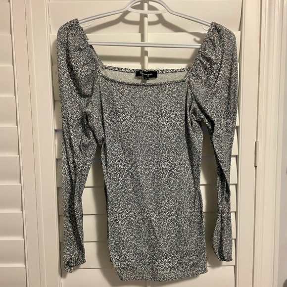 Square Neck Long Sleeve Top with Flower Details - Picture 2 of 3